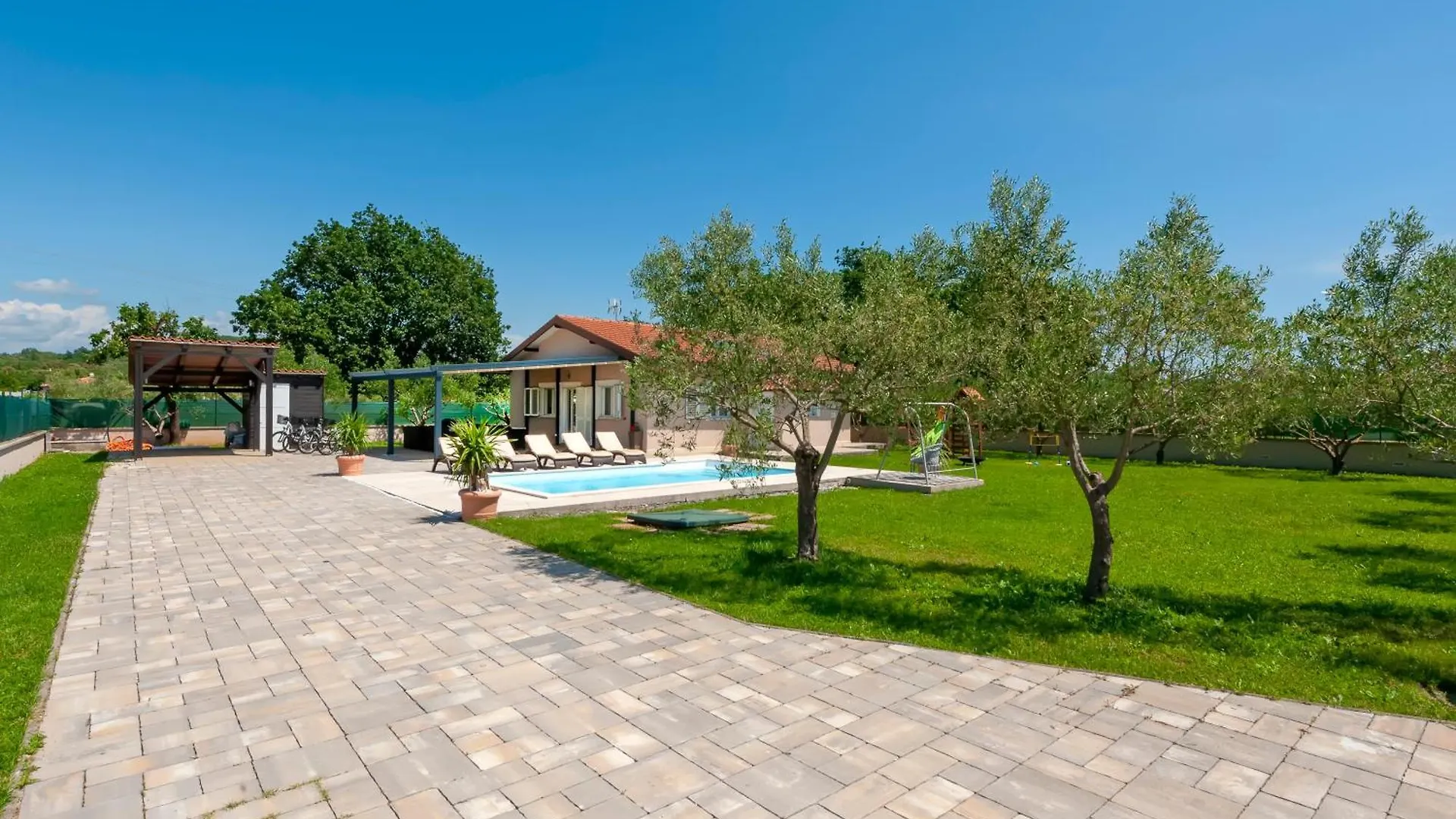 Villa Suzy In Rovinj Near The Sea