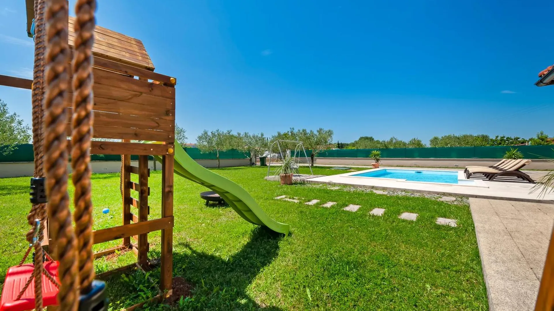 Villa Suzy In Rovinj Near The Sea