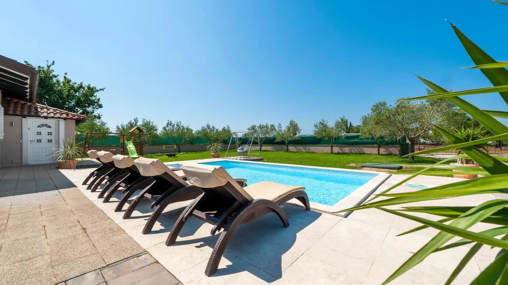 Villa Suzy In Rovinj Near The Sea