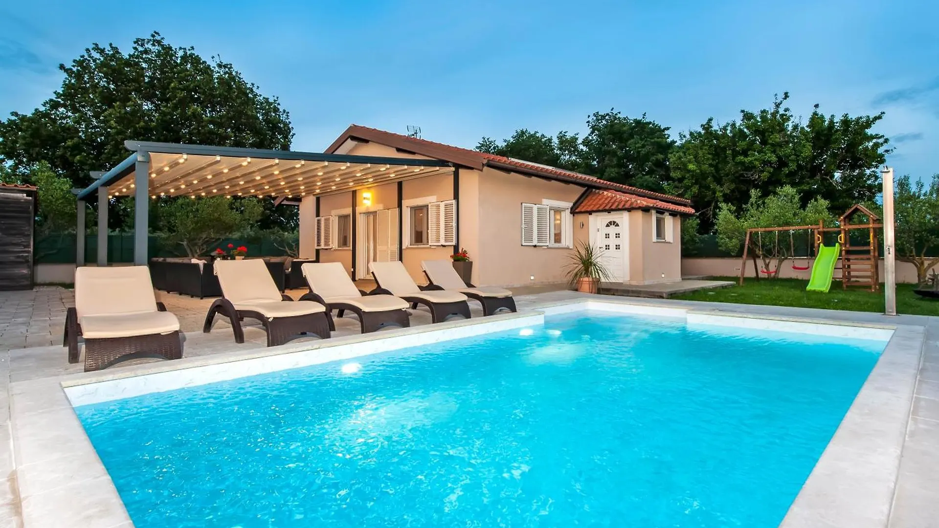 Villa Suzy In Rovinj Near The Sea