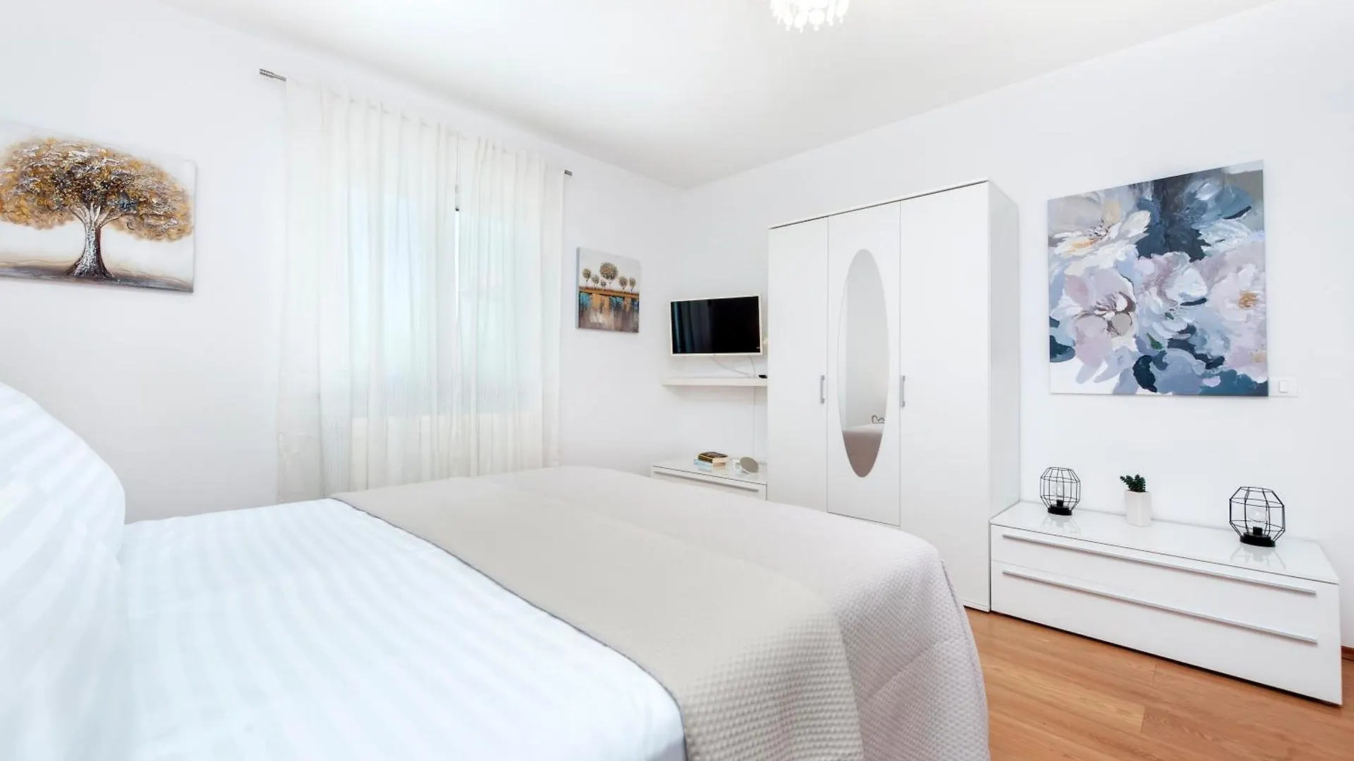 Villa Suzy In Rovinj Near The Sea
